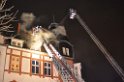 Feuer 3 Dachstuhlbrand Koeln Muelheim Gluecksburgstr P094